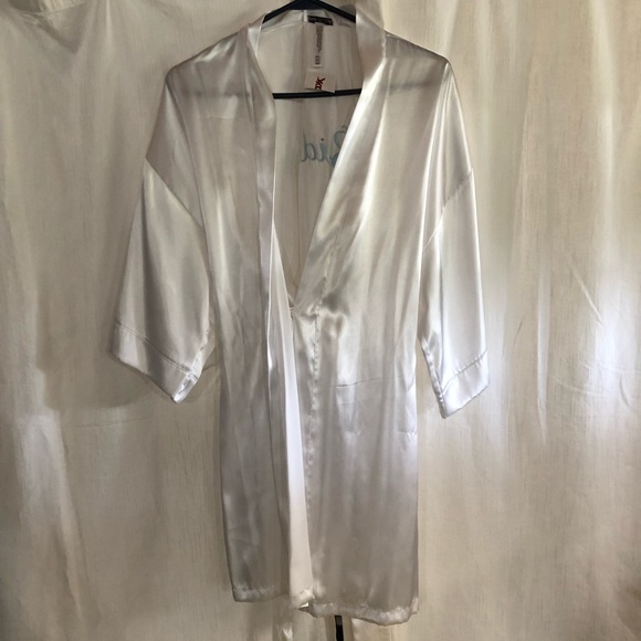 💐”Bride” satin-feel white robe - Picture 2 of 4
